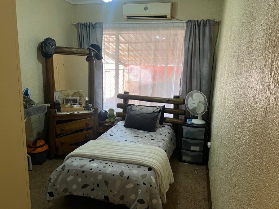 3 Bedroom Property for Sale in Geelhoutpark North West